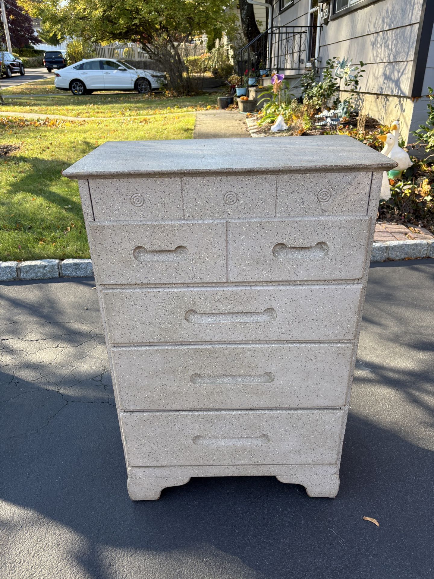 Vintage MCM Faux Marble Painted 4 Draw Dresser Chest of Drawers Bureau Recessed Carved / Scooped Handles