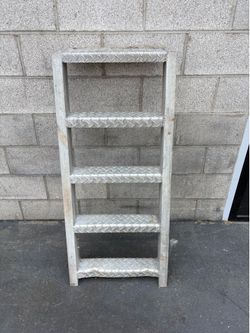 Heavy duty aluminum ladder
