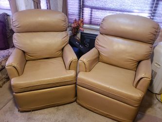 2 Rocking Lounge Recliners