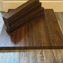 wood table 