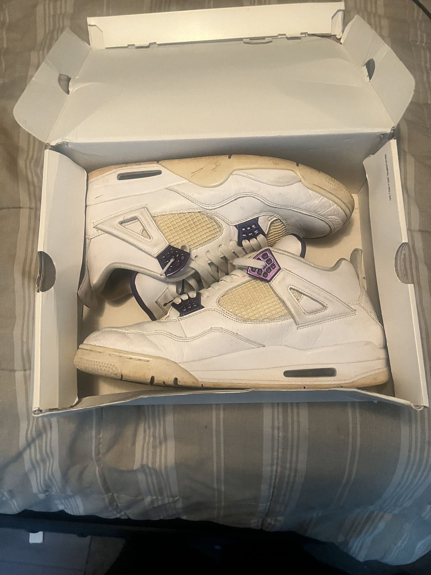 Air Jordan 4 Retro