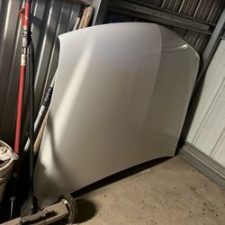 99-06 Silverado Stock Hood