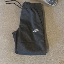 Brand new size medium Nike sweatpants