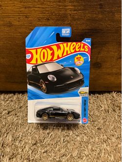 Hot Wheels Porsche 911 Carrera T (slight crease)