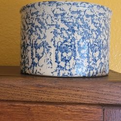 R.R.P Co. Pottery Crock