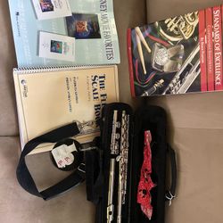 Bundy Flute W/cleaner Kits And Music Books 