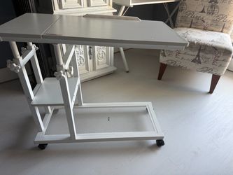 Small moveable office desk