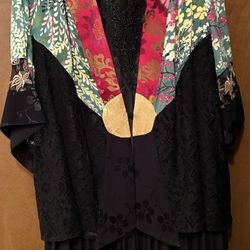 Dressy Cape/Wrap/Top Coat, Pleated Skirt, Blouse w/Raised Design, by Spences Alexis, XL.