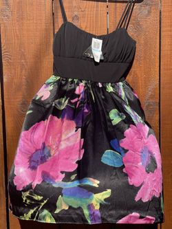Black/Dark Pink Floral Dress