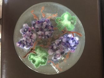 New-Beautiful round platter signed