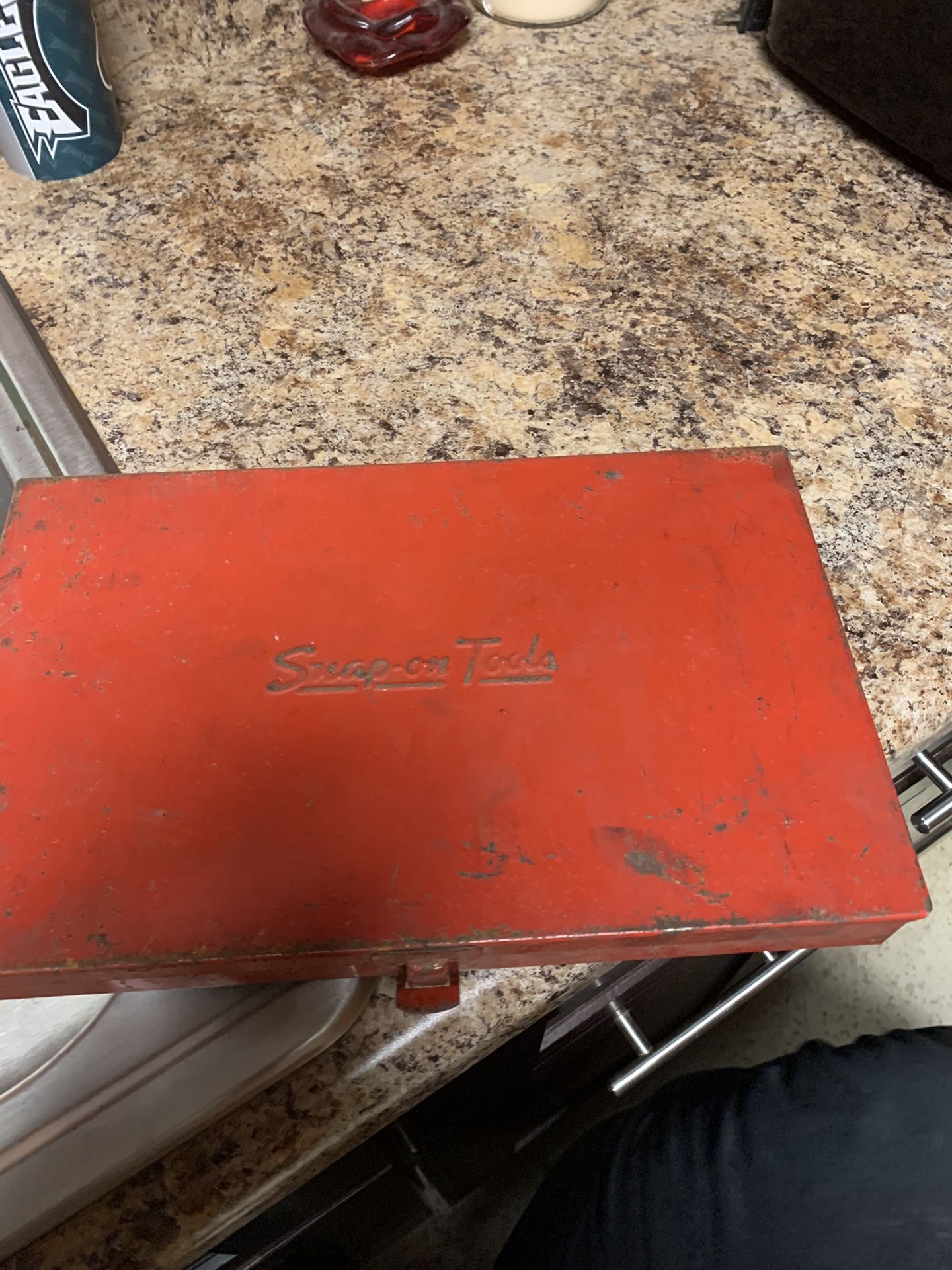 Snap on compression gauge