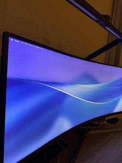 Samsung G9 49-inch Curved Gaming Monitor 5120 × 1440