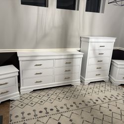 Refurbished White Dresser Set
