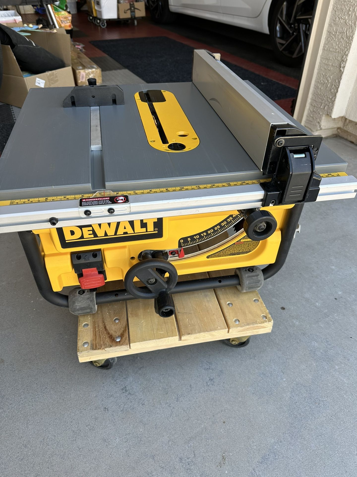 Dewalt 8 1/4” Table Saw- Protable