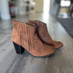 Boots Size 6