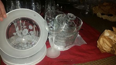 Avon crystal humming bird 6 plates 4 bowls 4 glasses new