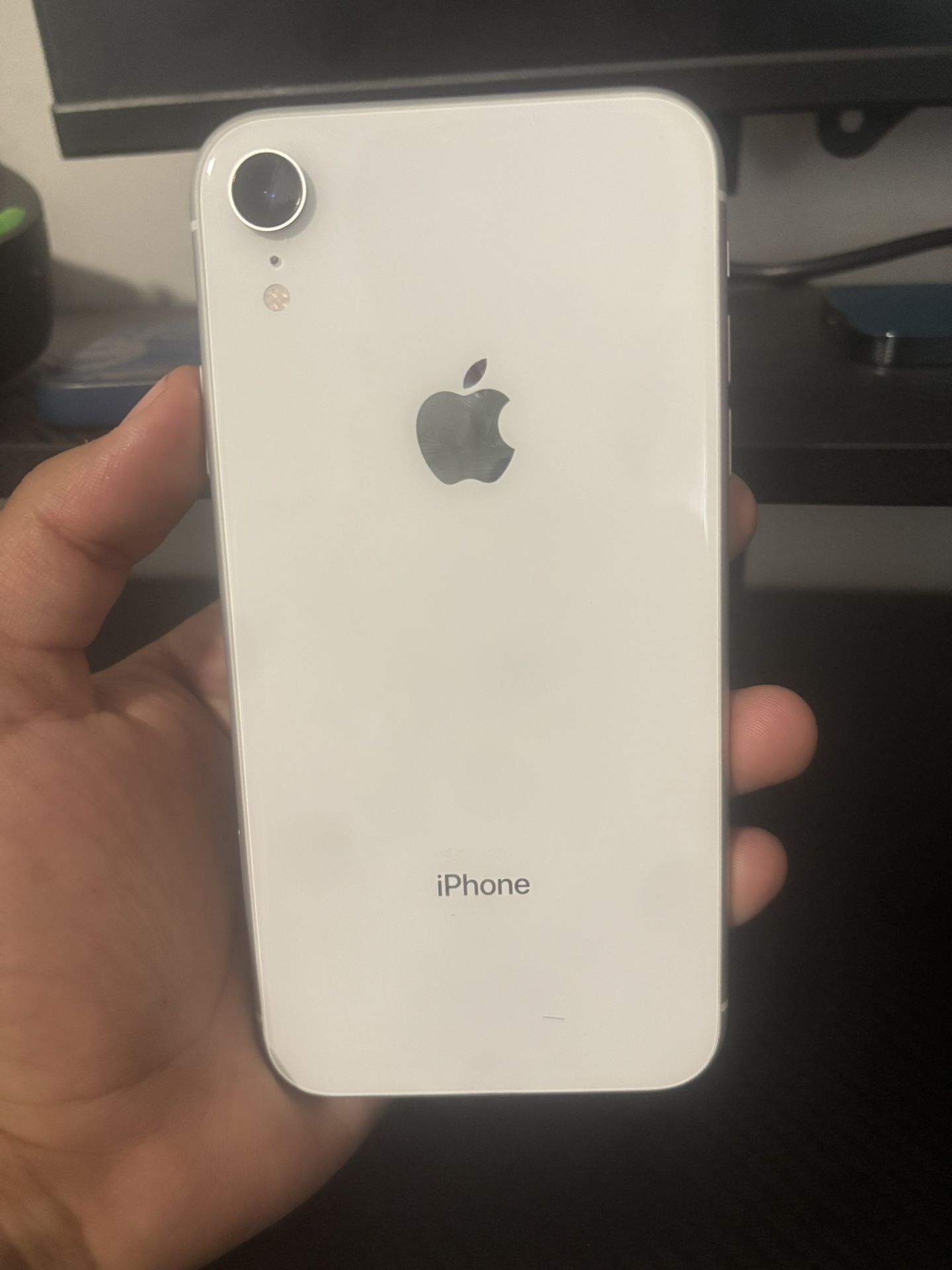 iPhone XR - 128GB - Unlocked