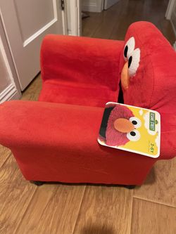 Sesame Street Elmo Upholstered Kids Chair for Sale in Lakewood CA