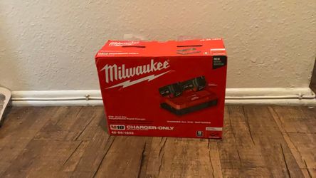 Milwaukee M18 Dual Bay Rapid Charger