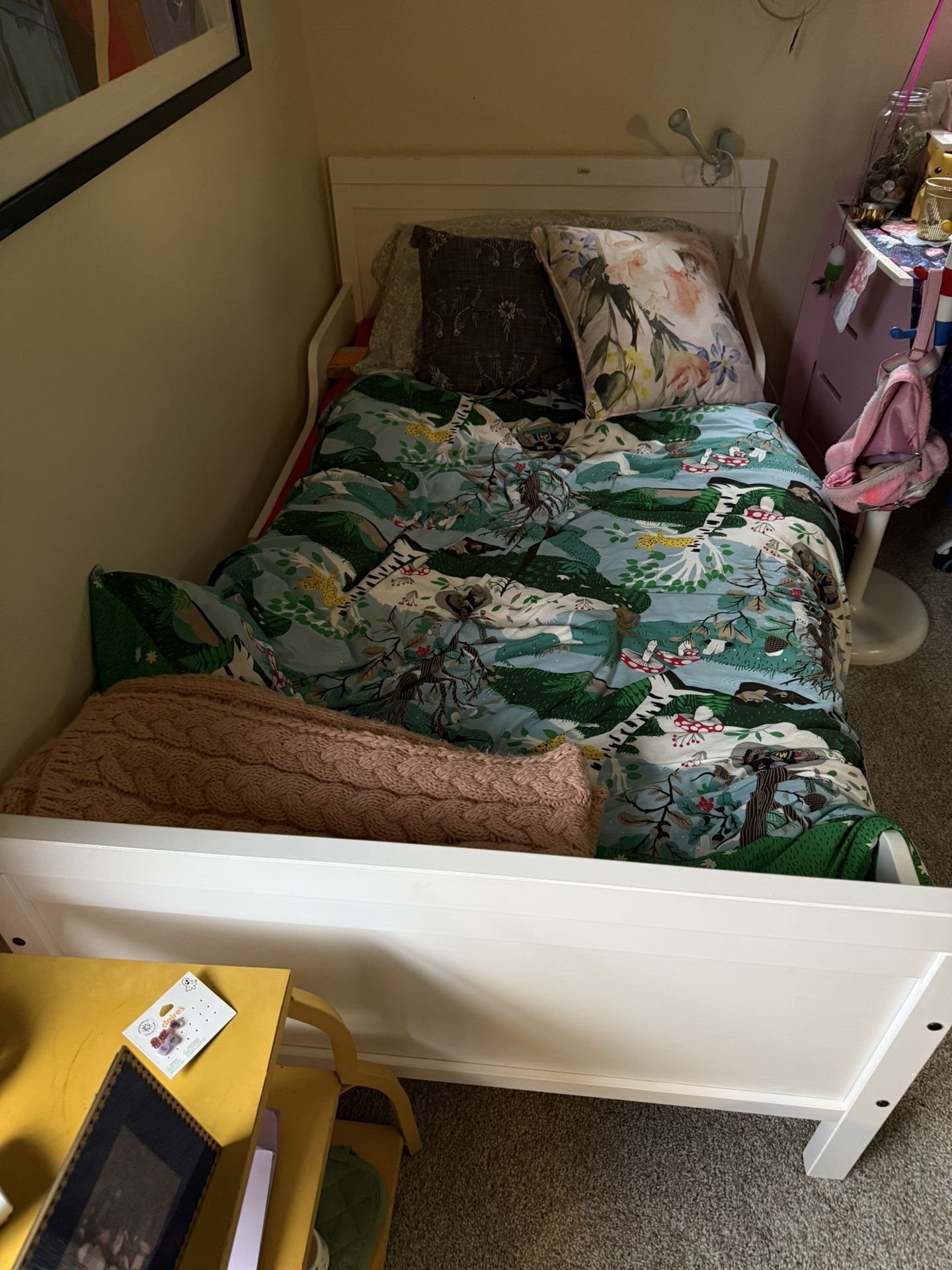 Never Used Toddler bed IKEA-priced To Move