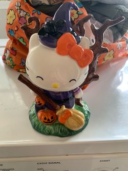 hello Kitty witch decor