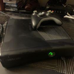 500 GB Xbox 360 S With All Cords And A Controller And Games