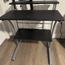 Black Desk