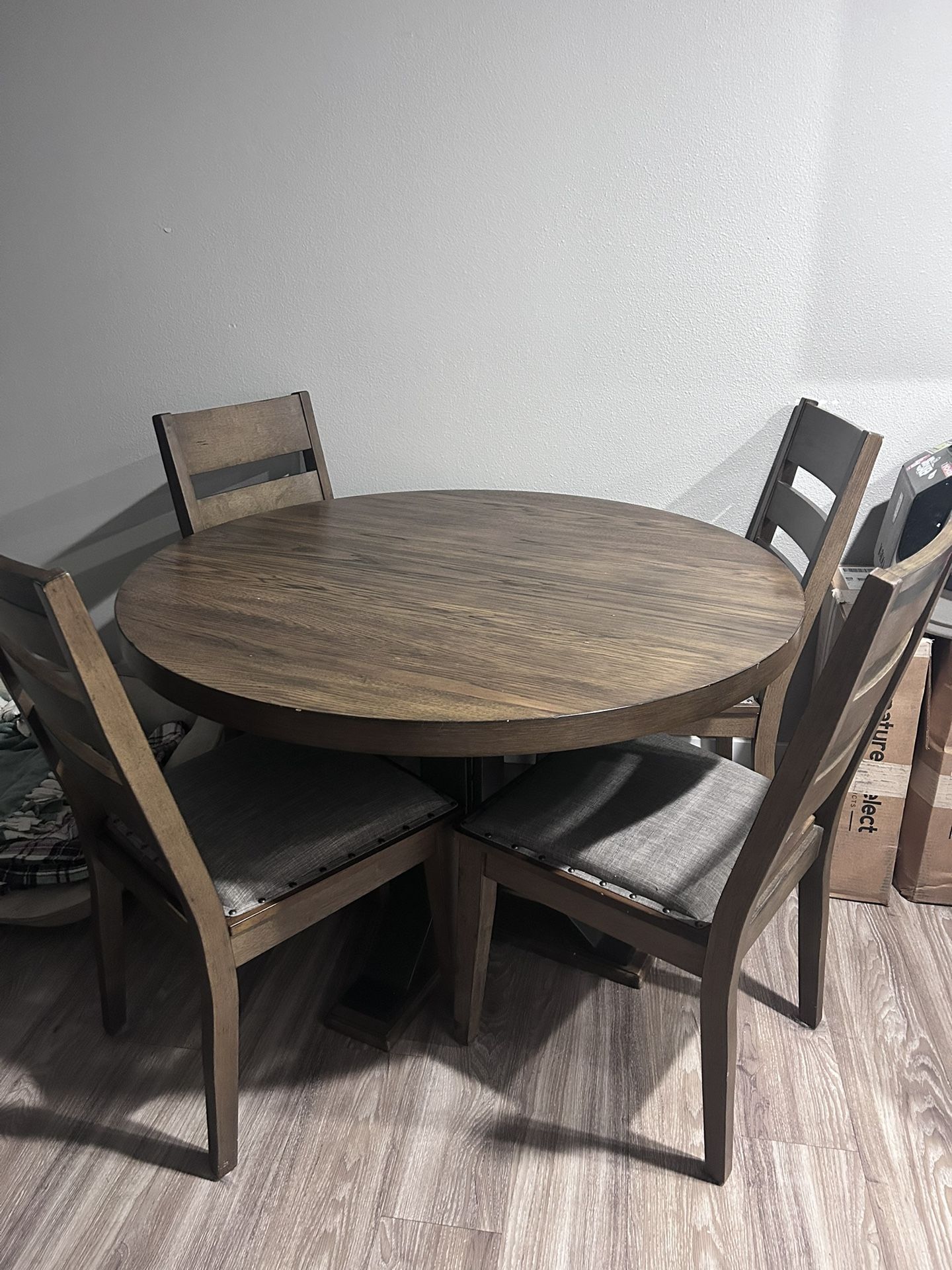 Round Dining Table 48”