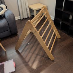 Collapsible Pikler Triangle