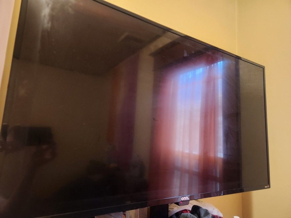 40 Inch onn. Tv