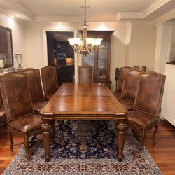 Traditional Dining Table and Chairs
