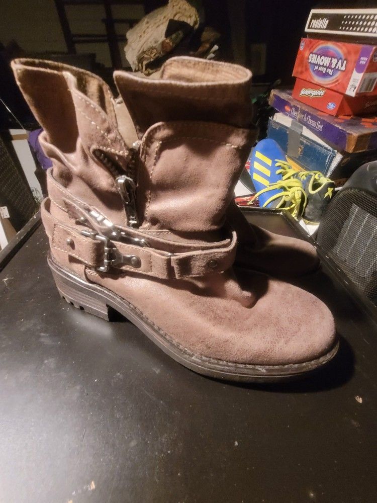 Women Boots