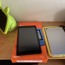 Use for parts or possibly fixable for person