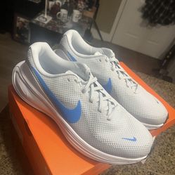 New Men’s Size 10 Nike Lightweight Blue Swoosh Revolution NEW Half Price 