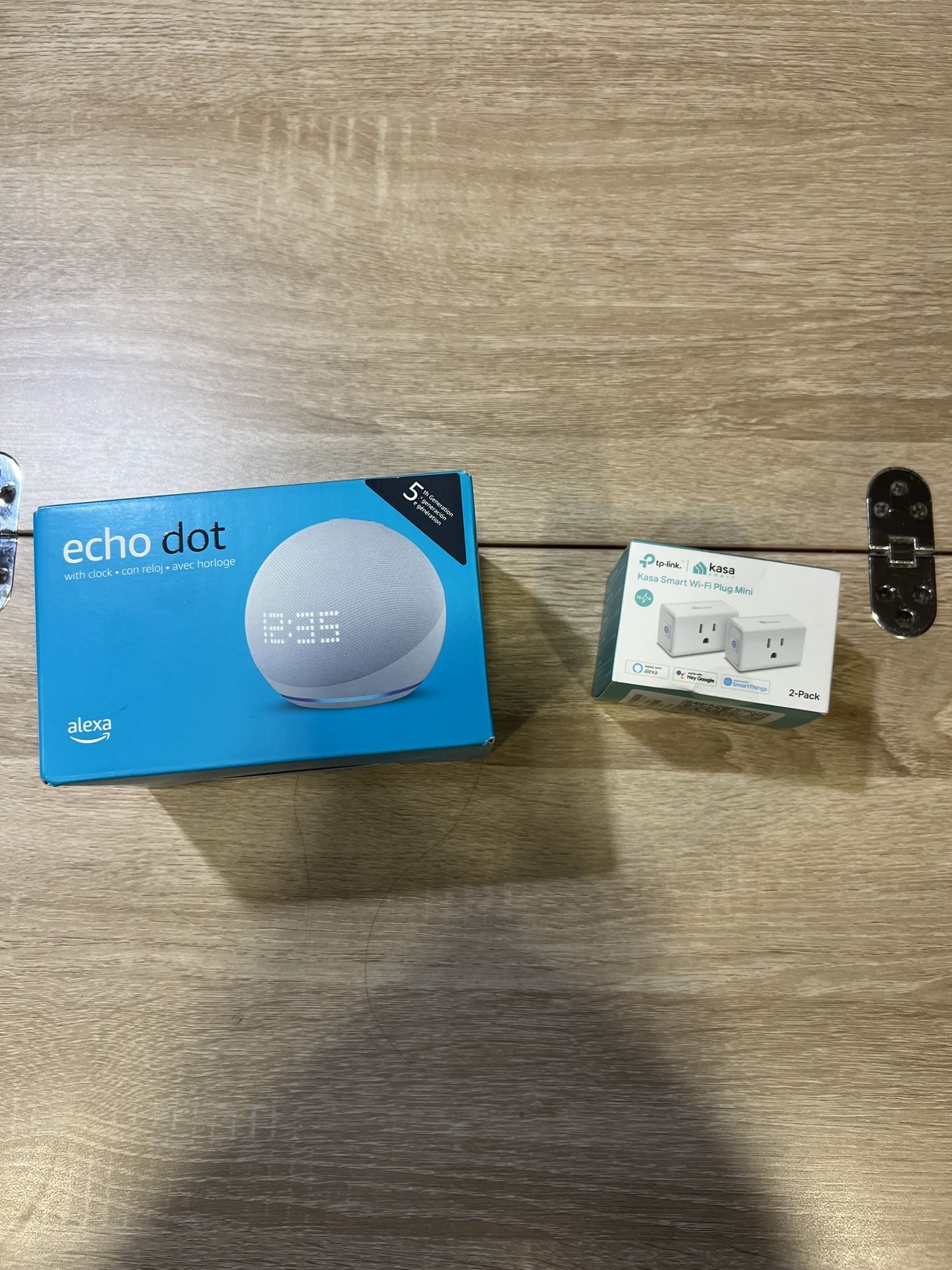 Brand New Echo Dot And Wi-Fi Plugs