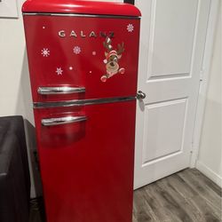 Galanz Retro Fridge