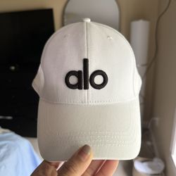 Alo Yoga Off-Duty baseball cap