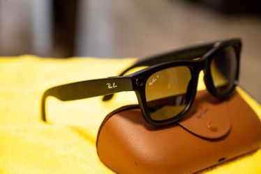 RayBan Meta Sunglasses (Wayfarer) Large Graphite
