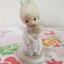 Precious Moments Figurine 