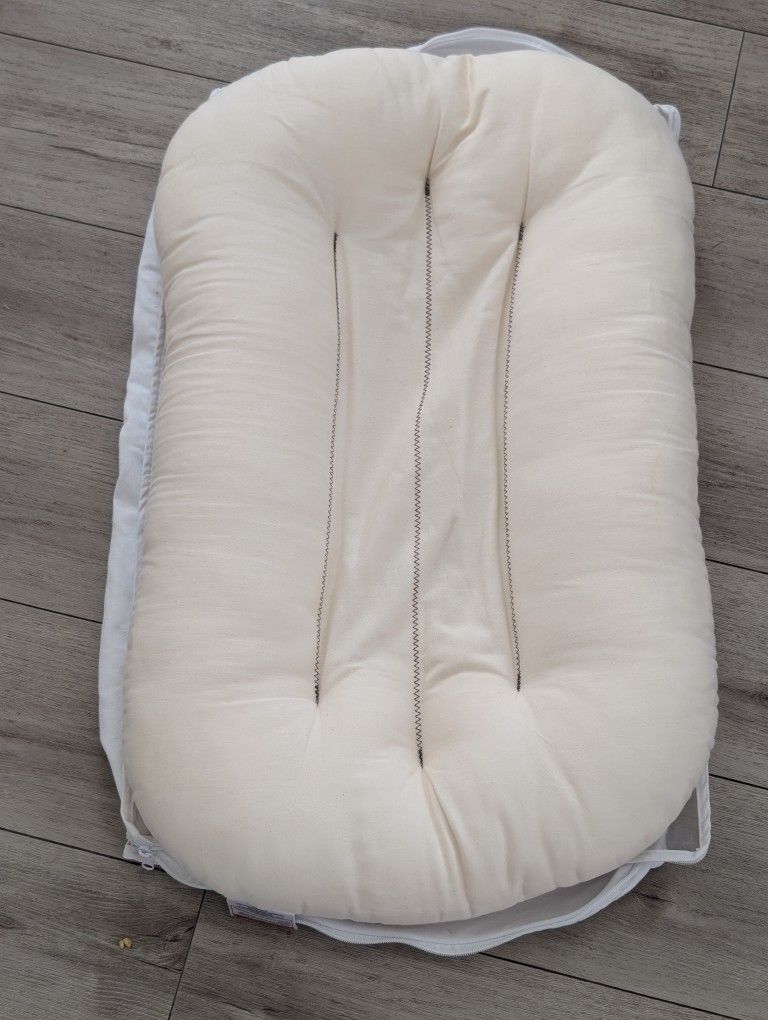 Snuggle Me Organic Baby Lounger