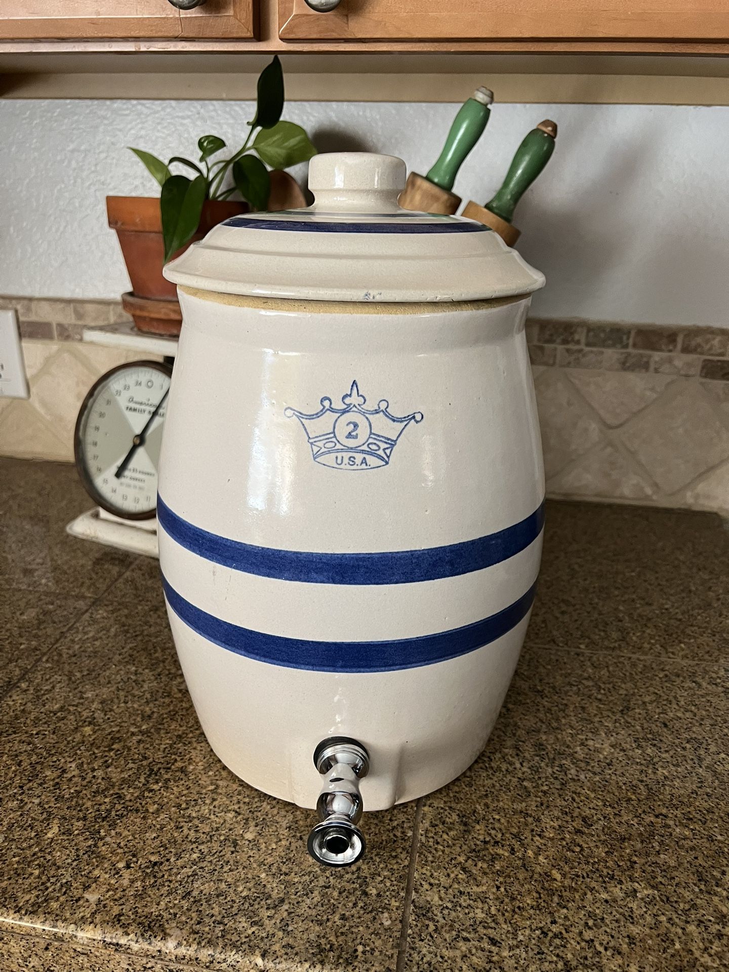 Vintage #2 Crock W/Lid