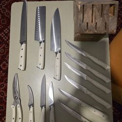 Pioneer woman 14 knife set
