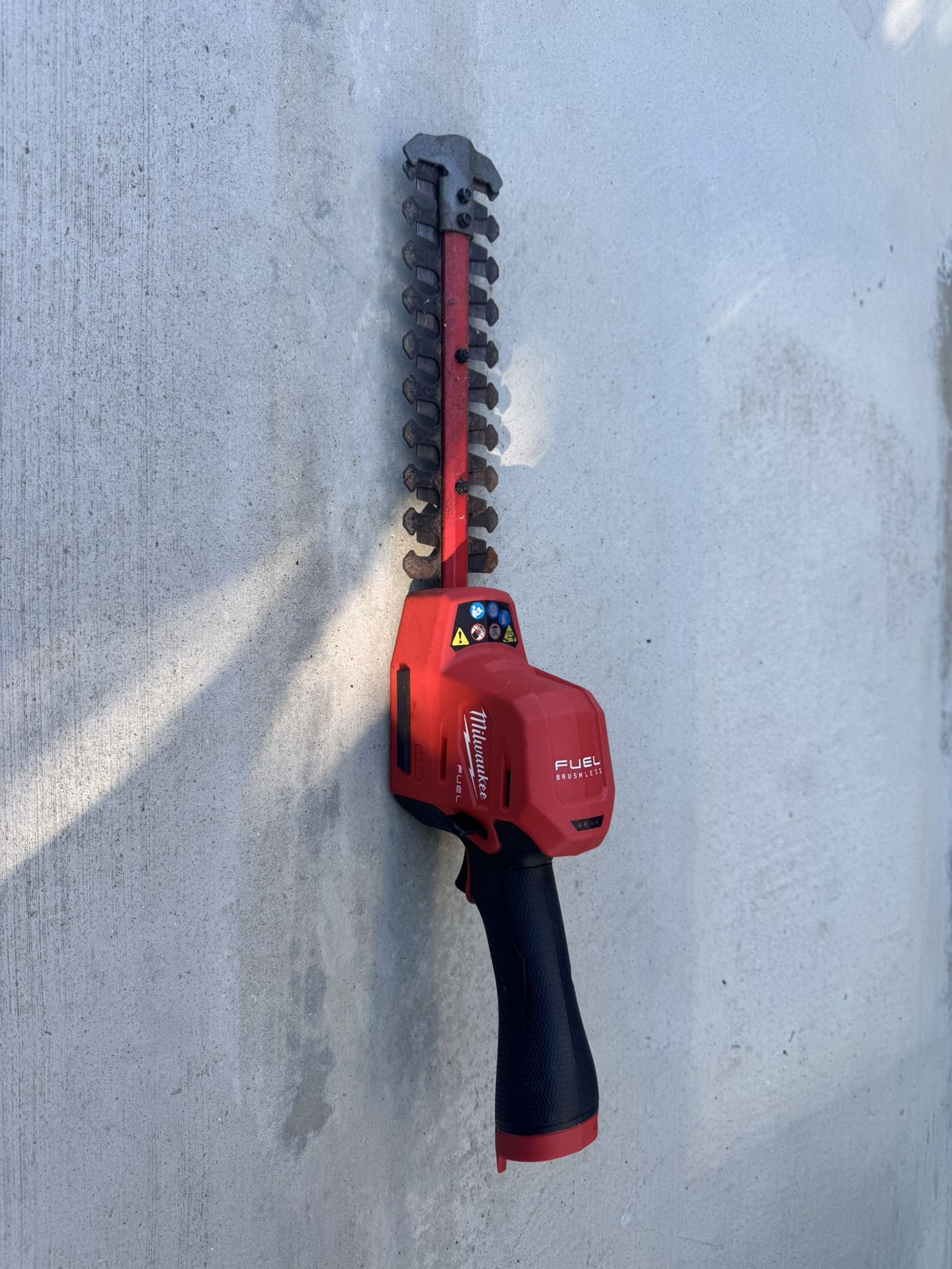 M12 Fuel Hedge Trimmer