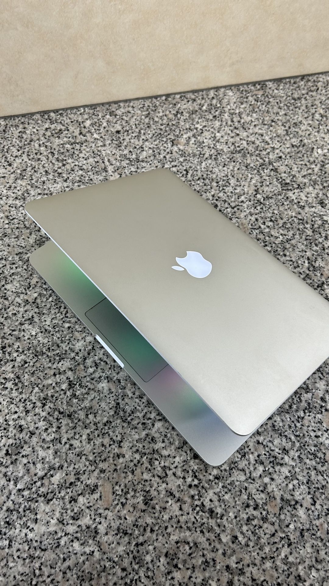 Apple MacBook Pro 13” Retina Display Core I5 Processor 8GB RAM 256GB SSD $220