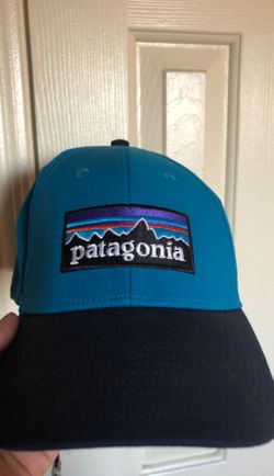 Pantagonia and Calvin Klein hat