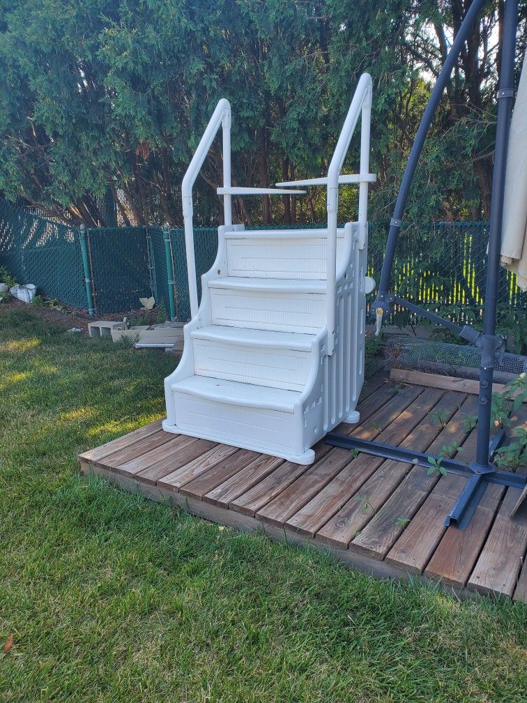 Pool Stairs ... Used, Great Condition