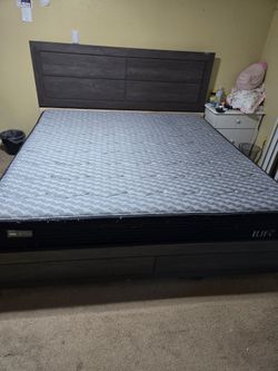 BED END FRAME KING SIZE GOOD CONDITION