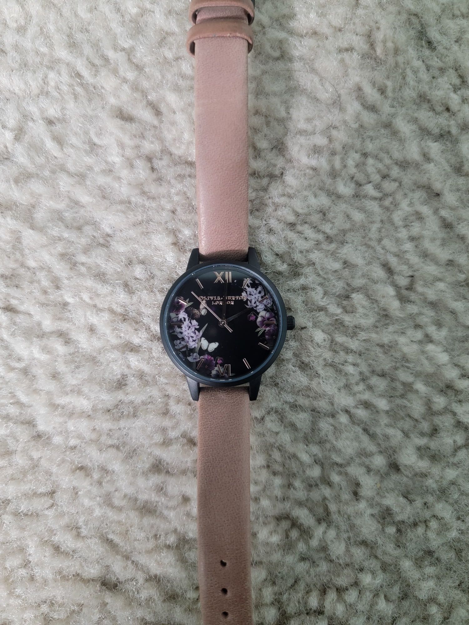 Beautiful Olivia Burton Women Watch. (NEEDS NEW BATTERY) (MUST SELL TODAY!)