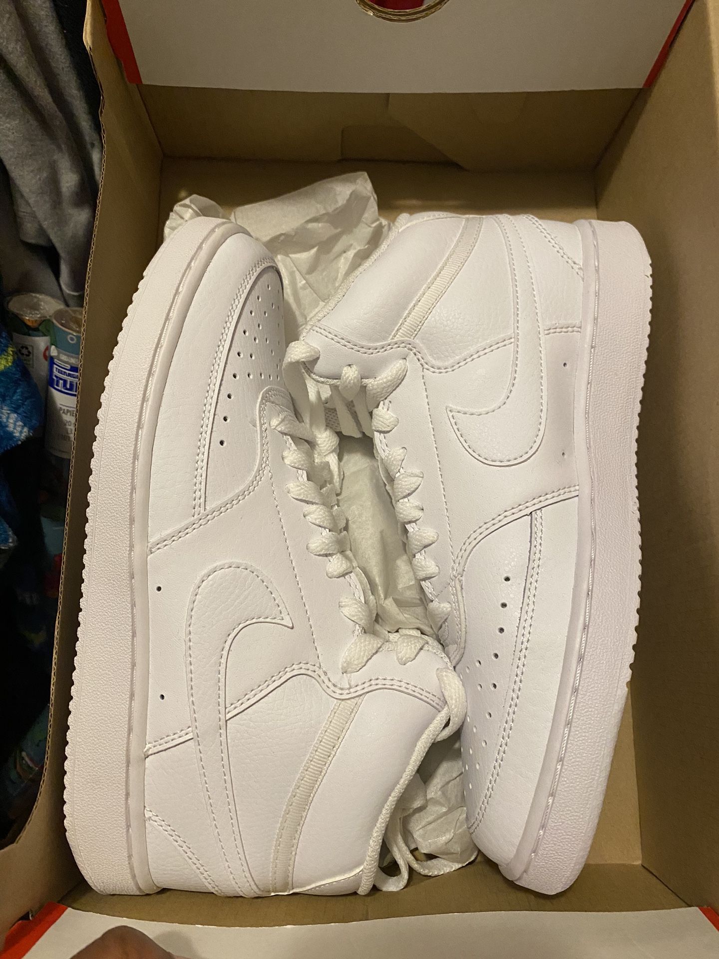 White Air Jordan mid