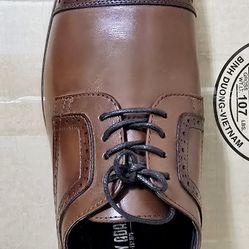 STACY ADAMS: Dickson Toe Oxford Shoes. Colour: Cognac. Size: 12W